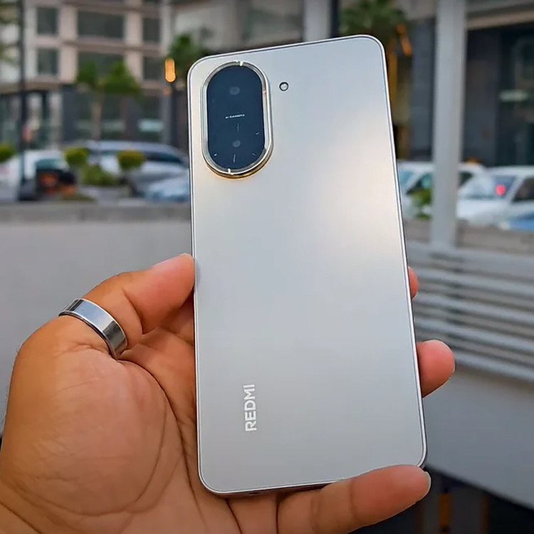 گوشی موبایل شیائومی مدل Redmi A5 دو سیم کارت ظرفیت 128 گیگابایت و رم 4 گیگابایت - نسخه به همراه شارژر - به همراه 2 عدد کاور و 2 عدد محافظ صفحه نمایش