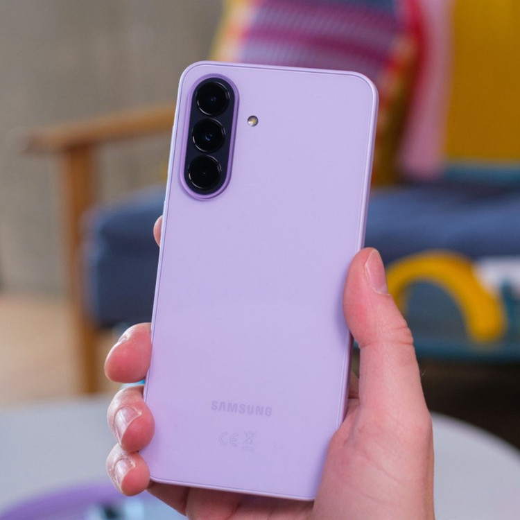 گوشی موبایل سامسونگ مدل Galaxy A37 دو سیمکارت ظرفیت 128 گیگابایت و رم 8 گیگابایت - ویتنام - به همراه شارژر 25 وات سامسونگ