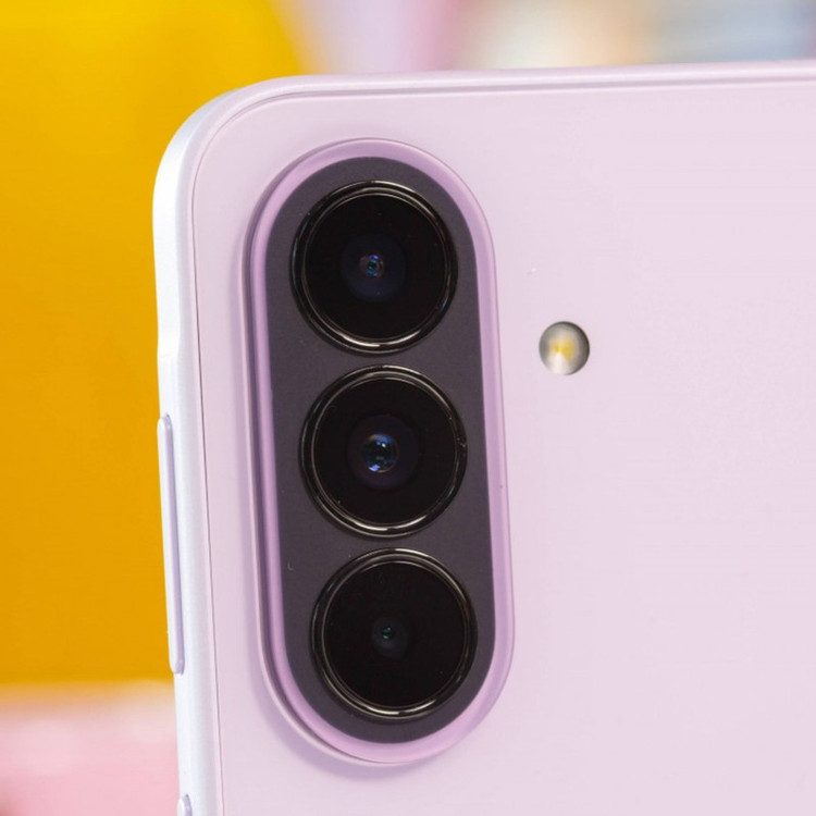 گوشی موبایل سامسونگ مدل Galaxy A37 دو سیمکارت ظرفیت 128 گیگابایت و رم 8 گیگابایت - ویتنام - به همراه شارژر 25 وات سامسونگ