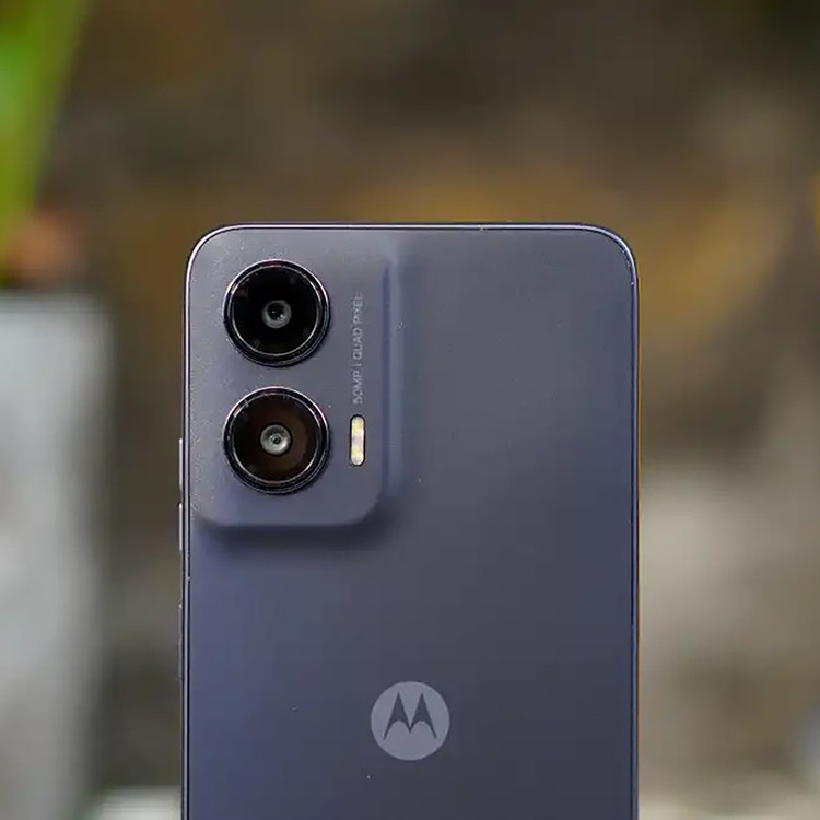 گوشی موبایل موتورولا مدل Moto G35 دو سیم کارت ظرفیت 128 گیگابایت و رم 8 گیگابایت