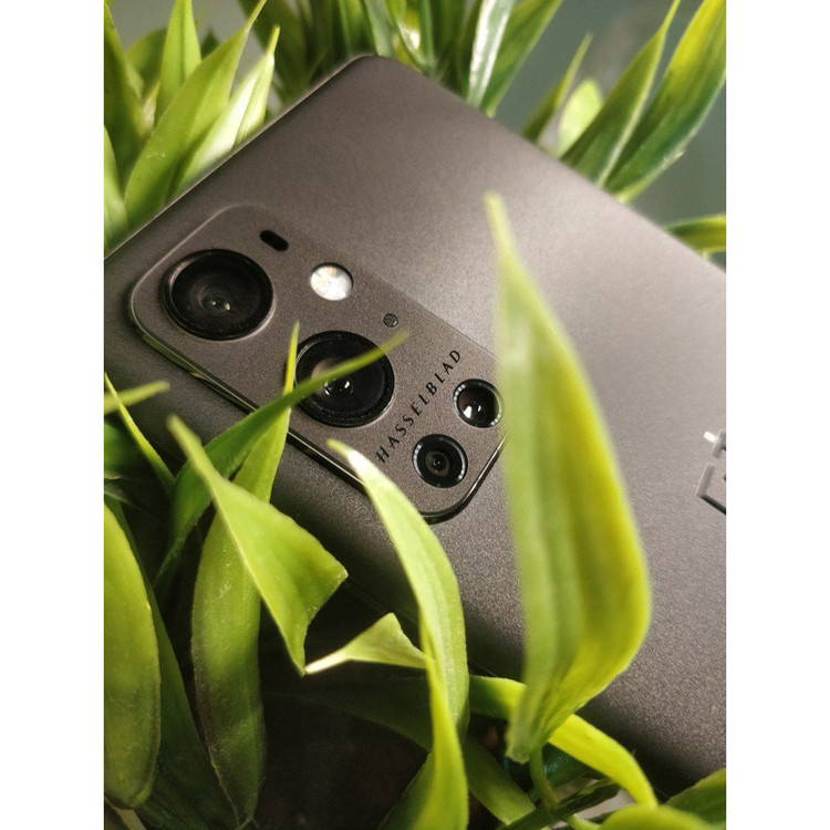 گوشی موبایل وان پلاس مدل 9 Pro دو سیم کارت ظرفیت 256 گیگابایت و رم 12 گیگابایت